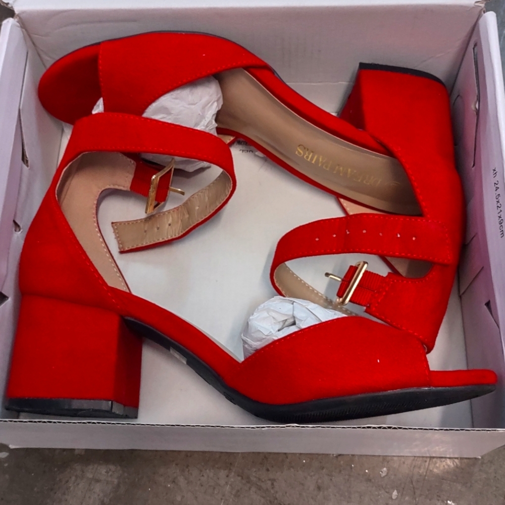 Women's fashionable shoes